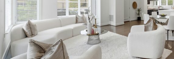 Soft Curves and Sculptural Forms in Today’s InteriorDesign