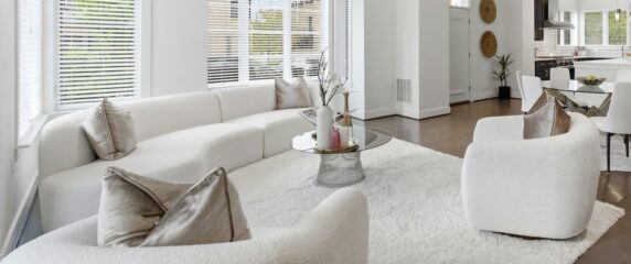 Soft Curves and Sculptural Forms in Today’s InteriorDesign