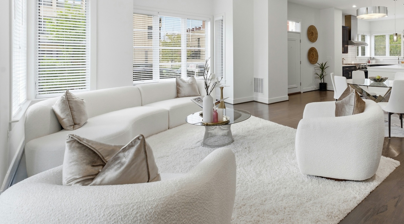 Soft Curves and Sculptural Forms in Today’s InteriorDesign